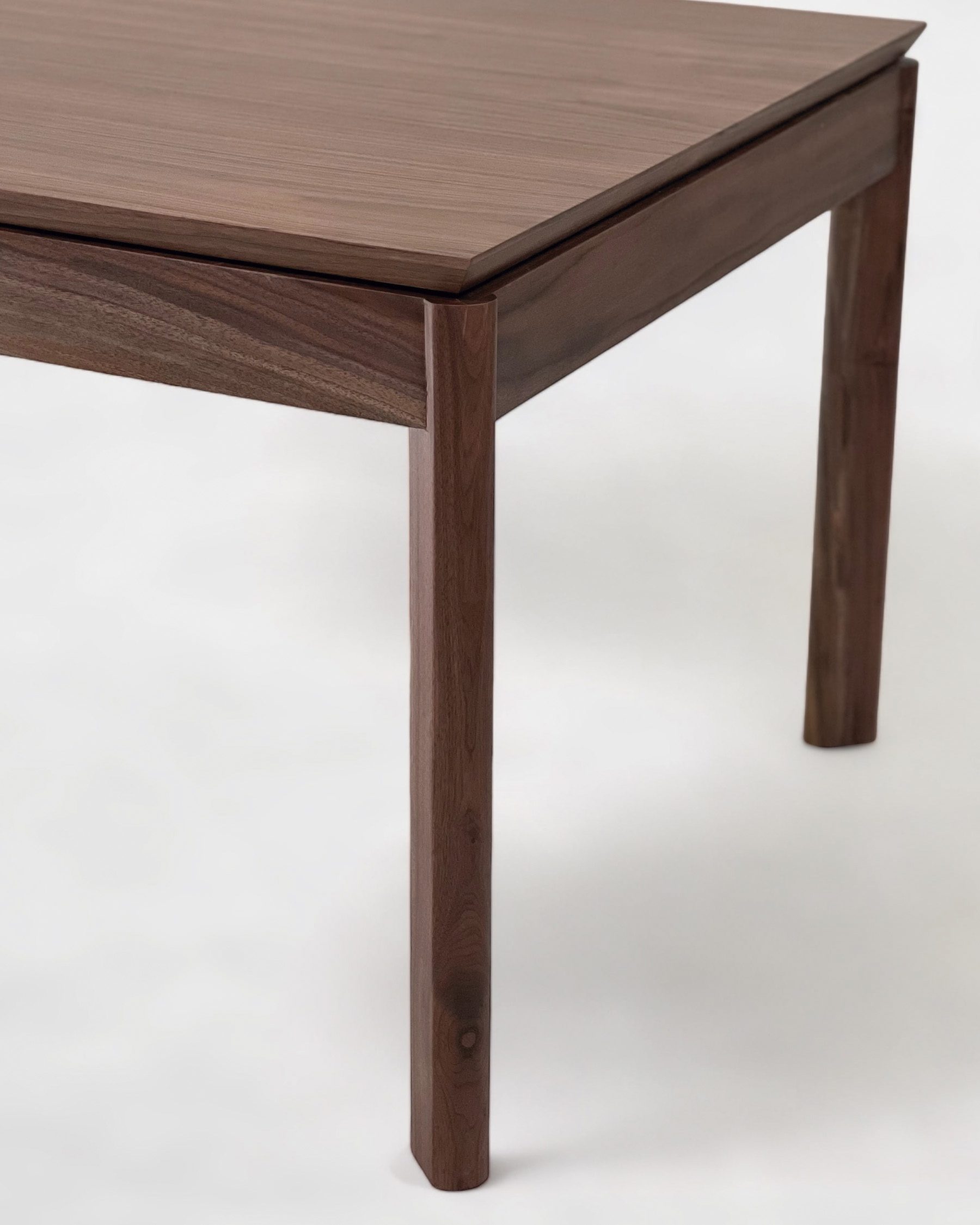 Nord Dining Table